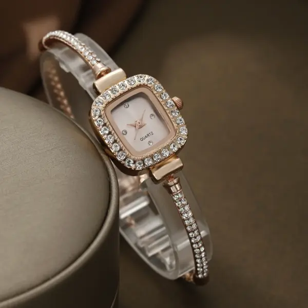 Women's Rhinestone Square Quartz Bracelet Watch - Image 4