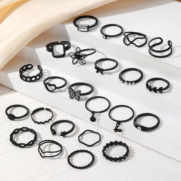 Punk Butterfly Heart Black Rings Set for Women - Image 4