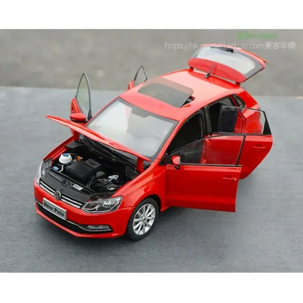 1:18 Scale Alloy Shanghai New Polo Model Car