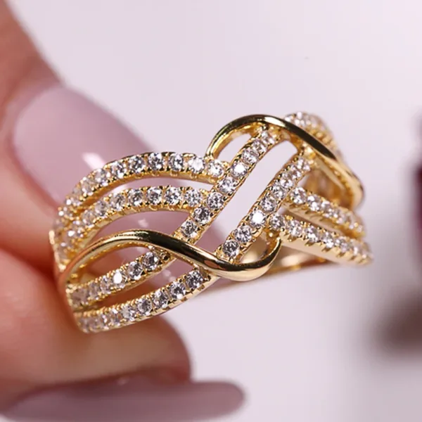 Luxury Gold Twist Cocktail Ring for Women - Image 2