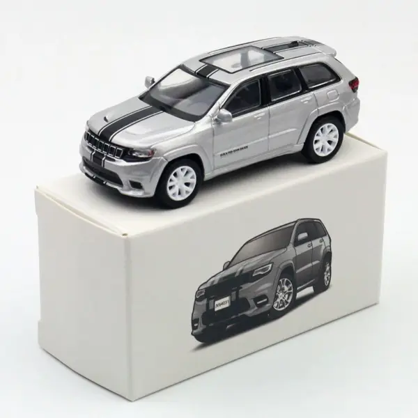 1:64 Grand Cherokee Trackhawk Alloy Model Car - Image 11