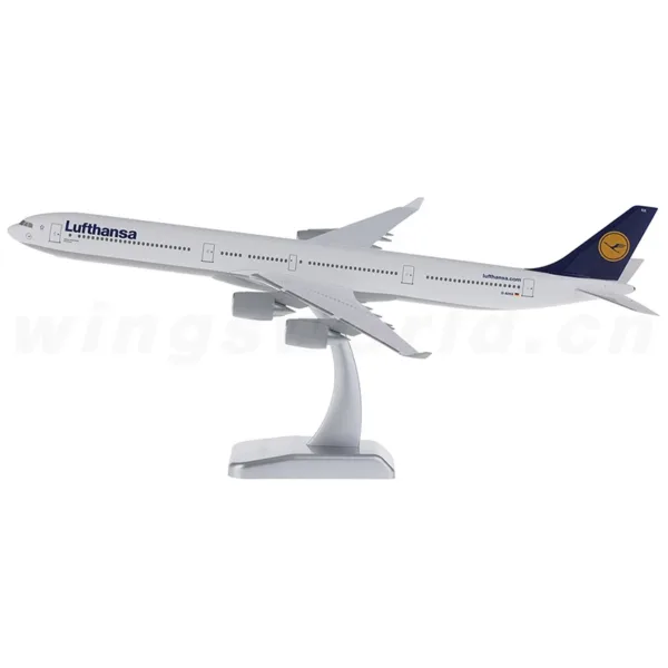 1:200 Scale A340-600 Lufthansa Model Airplane - Image 11