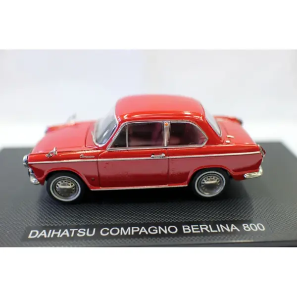 DAIHATSU BERLINA 800 Diecast Model Car 1:43 - Image 4