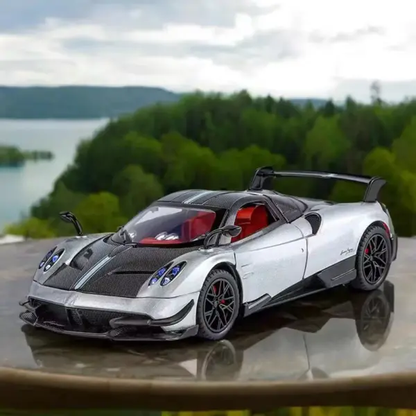 1:32 Pagani Huayra Sports Car Model Toy