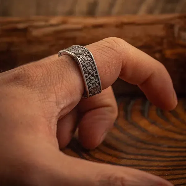 Vintage Celtic Knot Cocktail Ring for Men - Image 4