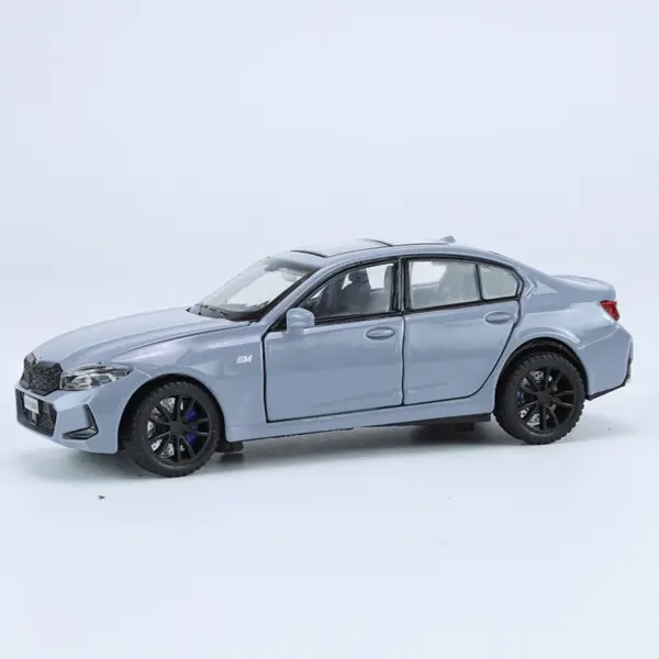 1/32 Scale Alloy Car Model with Sound and Light - Image 7