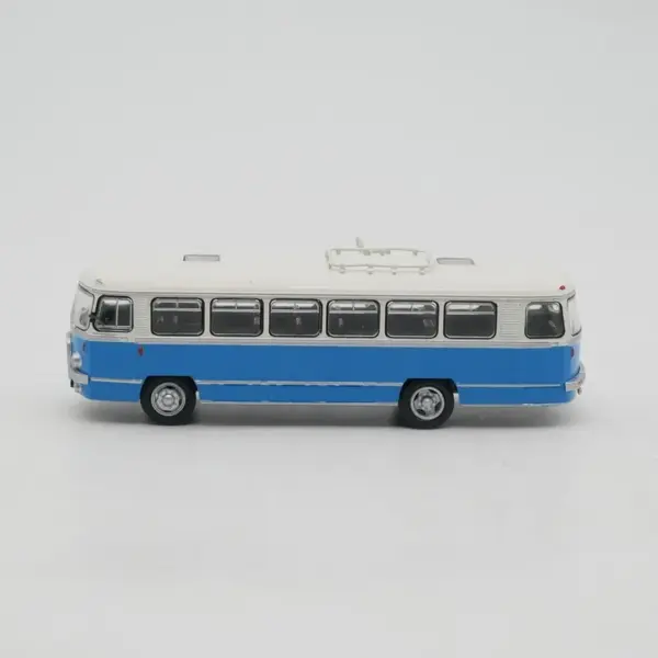 1:72 Scale Ist SAN H27 Polish Bus Model - Image 4