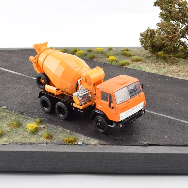 Kamaz SB-92(5511) Cement Mixer Model 1:43 - Image 2