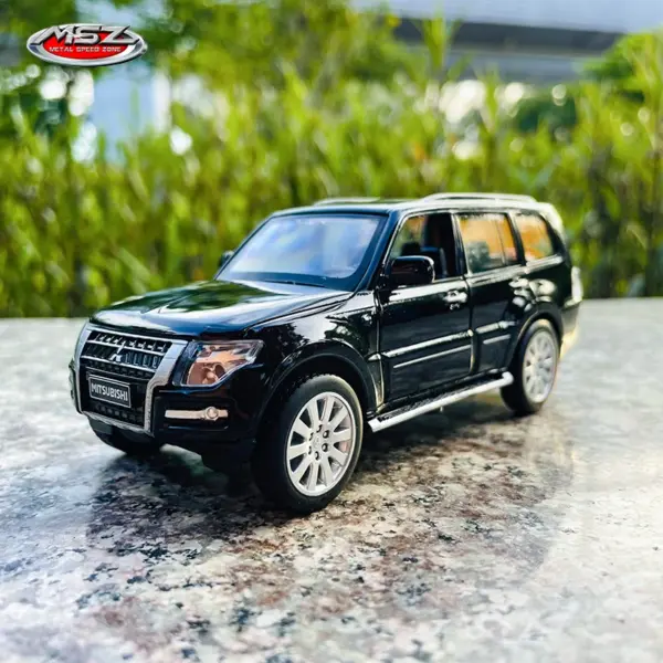 Mitsubishi Pajero 1:32 Alloy Toy Car Model - Image 6