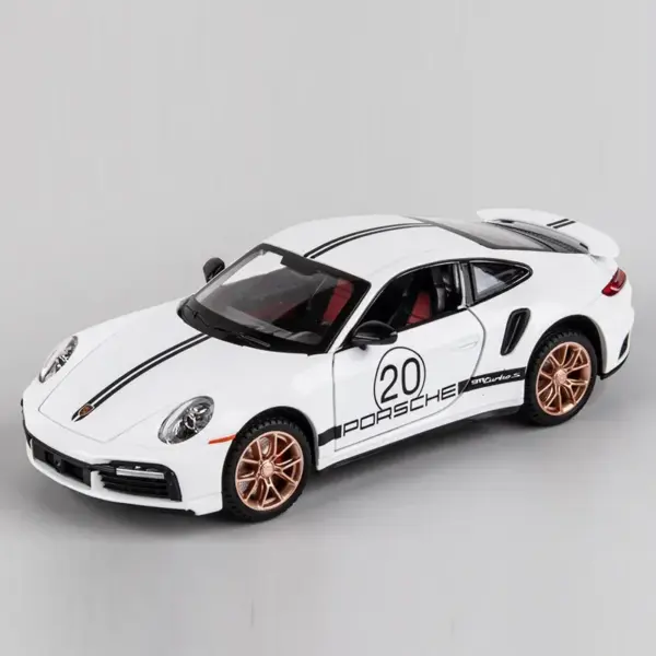 1:24 Scale Diecast 911 Turbo S Model Car - Image 10