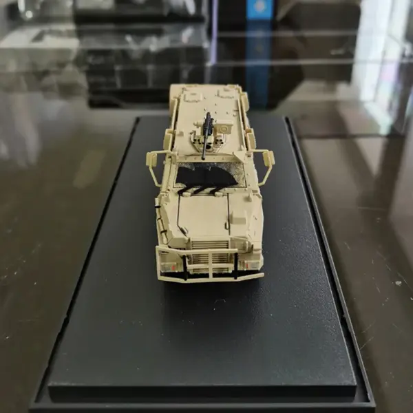 1:72 Scale British SAS Viper Model Vehicle - Image 4