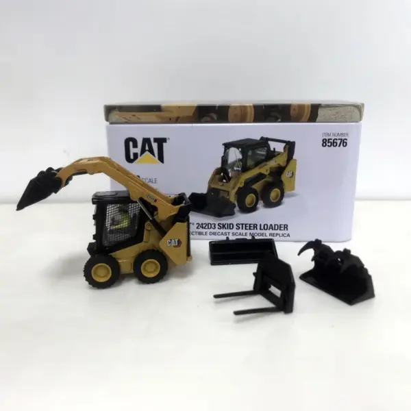 CAT 242D3 Diecast Loader Model 1:50 Scale - Image 2
