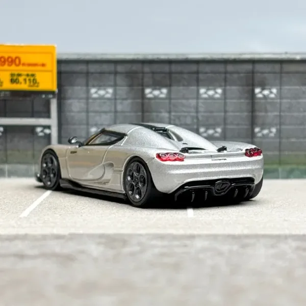 1/64 Koenigsegg CC850 Diecast Model Silver Car - Image 3