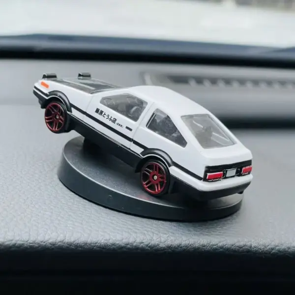 1:64 AE86 Drift Car Model Decorative Toy - Image 6