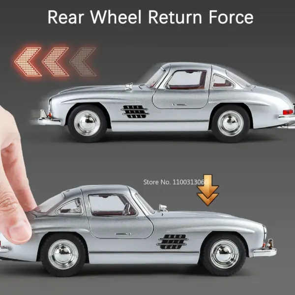 1:24 300SL Diecast Car Toy with Lights - Image 4