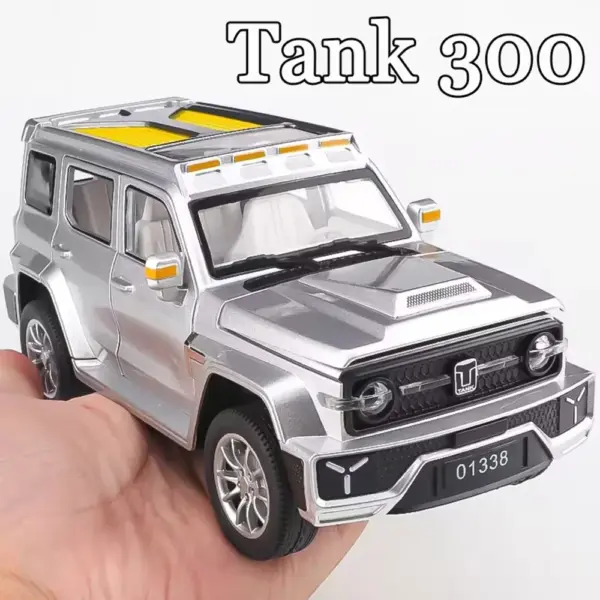 1/24 Scale Off-road Alloy Tank 300 Model - Image 2