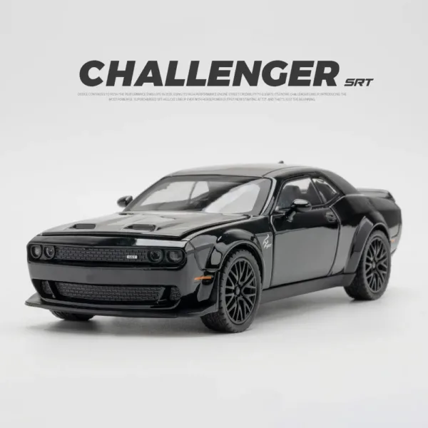 1:32 Scale Challenger Hellcat Diecast Toy Car - Image 8