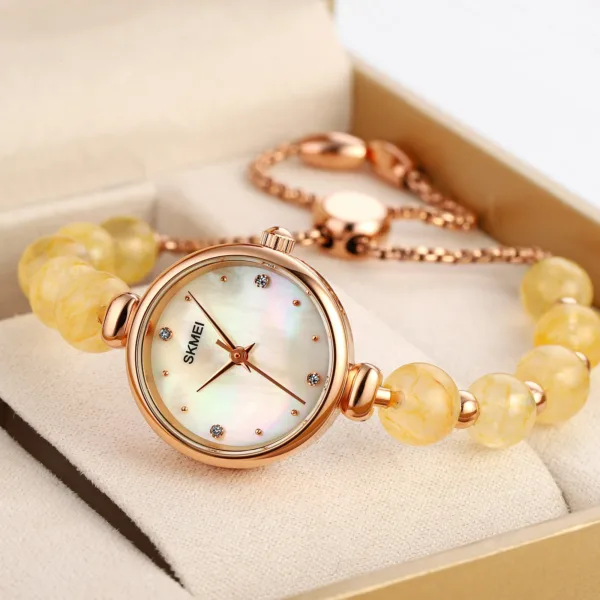 Fashionable Women's Quartz Watch with Thin Strap - Image 3