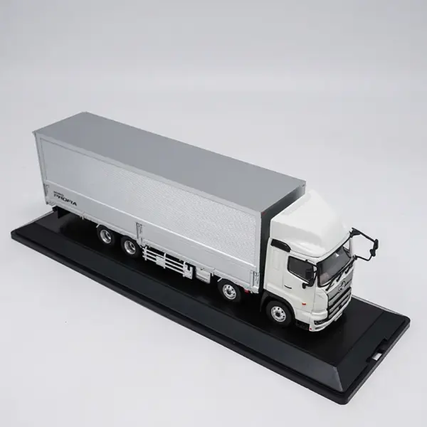 1:43 HINO Profia Diecast Truck Model - Image 2