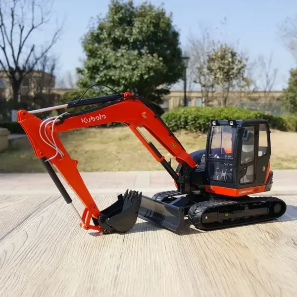 1:24 Scale Kubota KX080-4 Excavator Model