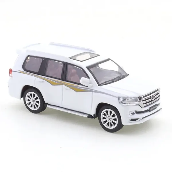 1:64 Scale 2016 Toyota Land Cruiser Model - Image 4