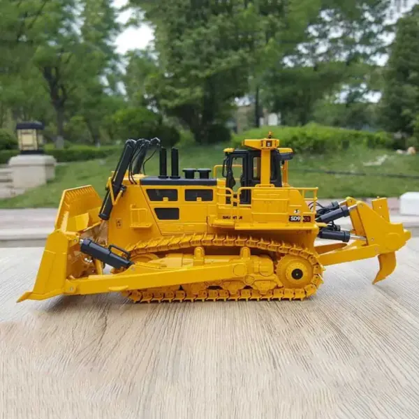 Shantui SD90-C5 Diecast Bulldozer Model 1:43 - Image 2