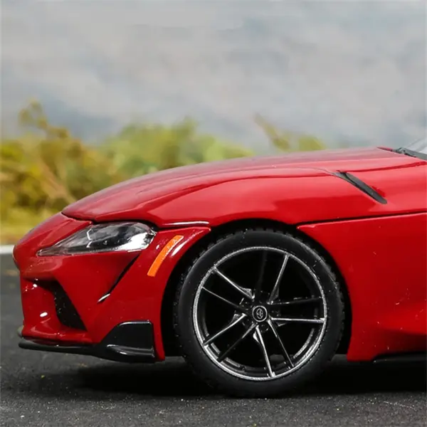 Maisto 1:24 Toyota Supra GR Diecast Model - Image 3