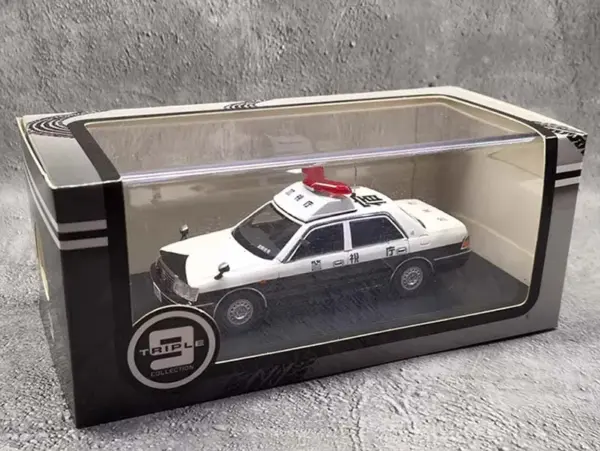 Japanese Police Car Alloy Model 1:43 Scale - Image 6