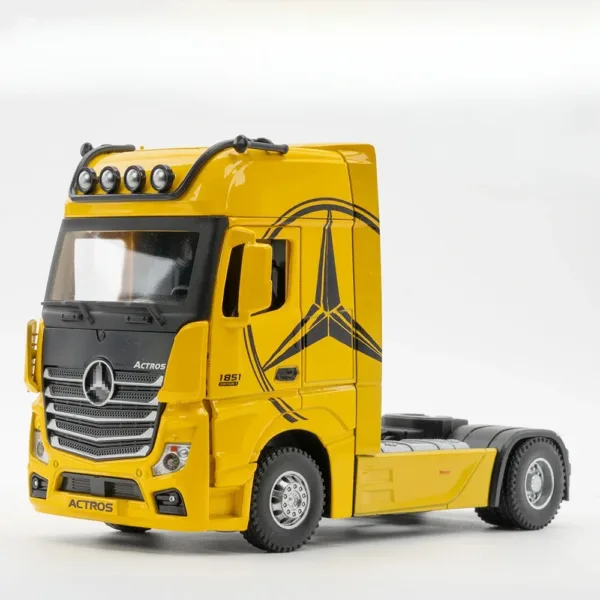 1:36 Scale Benz Tractor Truck Model Toy - Image 8