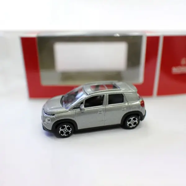 1:64 Diecast Citroen C3 Aircross Model Car - Image 4