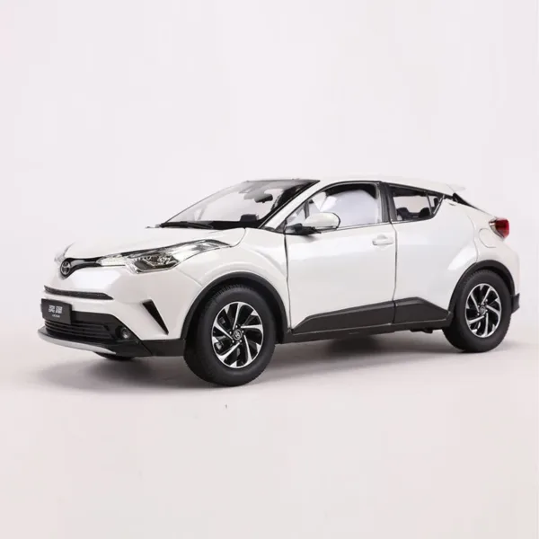 Diecast 1:18 Toyota IZOA Alloy Model Car