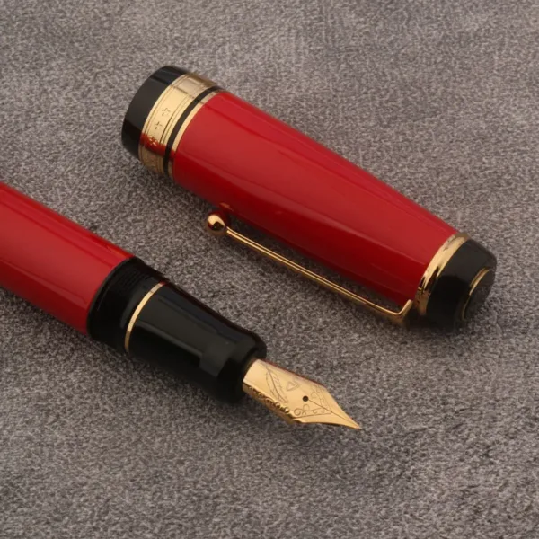 Metal Fountain Pen with 0.5mm Nib - Image 4