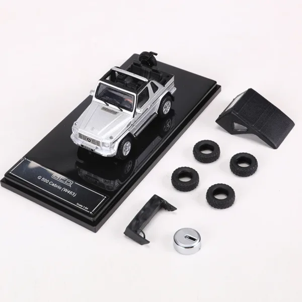 GCD 1:64 G500 Cabrio Alloy Model Car - Image 5