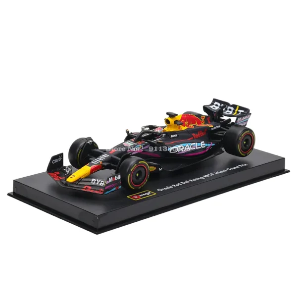 Bburago 1:43 F1 Red Bull Racing Model Car - Image 2