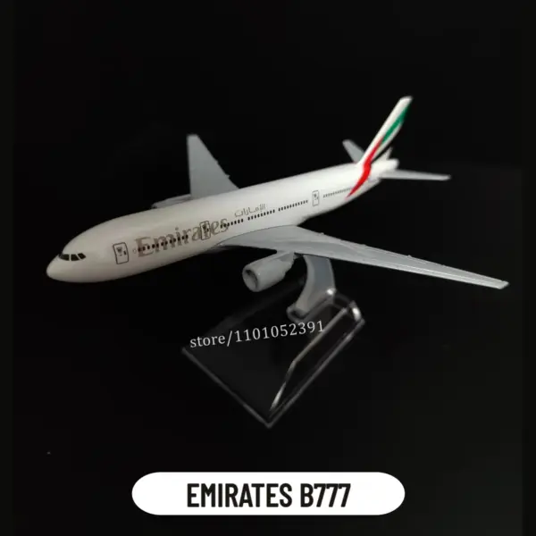 1:400 Metal Aircraft Model Emirates Airlines A380 - Image 34