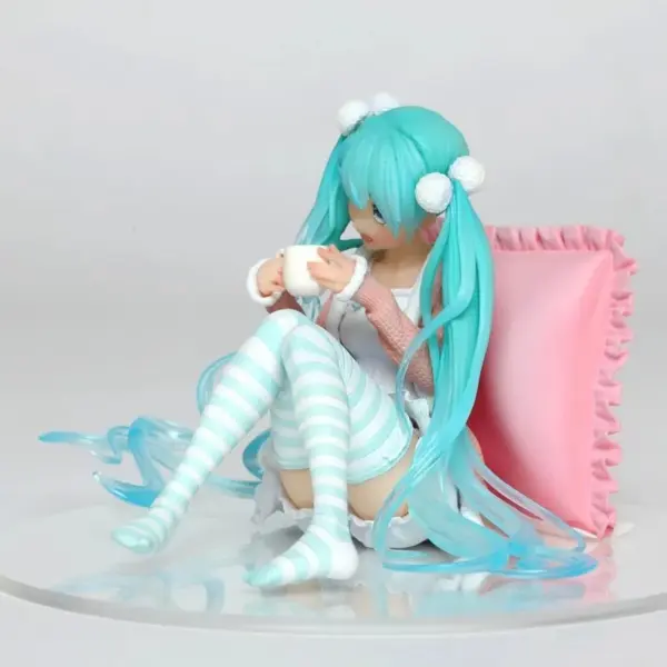 Hatsune Miku 16CM PVC Figure in Loungewear - Image 3