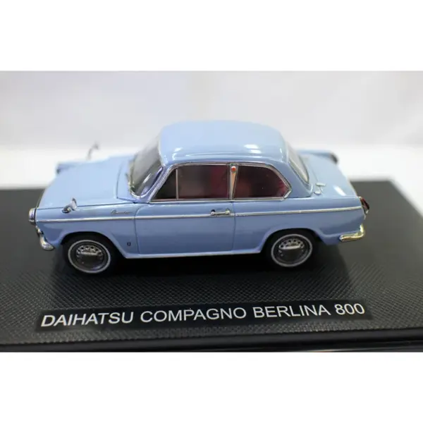 DAIHATSU BERLINA 800 Diecast Model Car 1:43