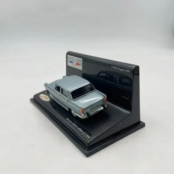 1/43 Scale Peugeot 404 Diecast Model Car - Image 3