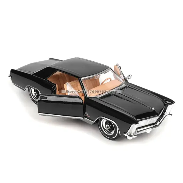 1965 Buick Riviera Diecast Model 1:26 Scale - Image 5