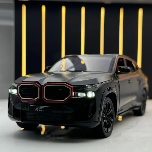 1:24 BMW XM SUV Diecast Car Model