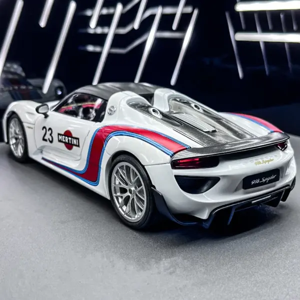 1:18 Alloy 918 Spyder Martini Model Car