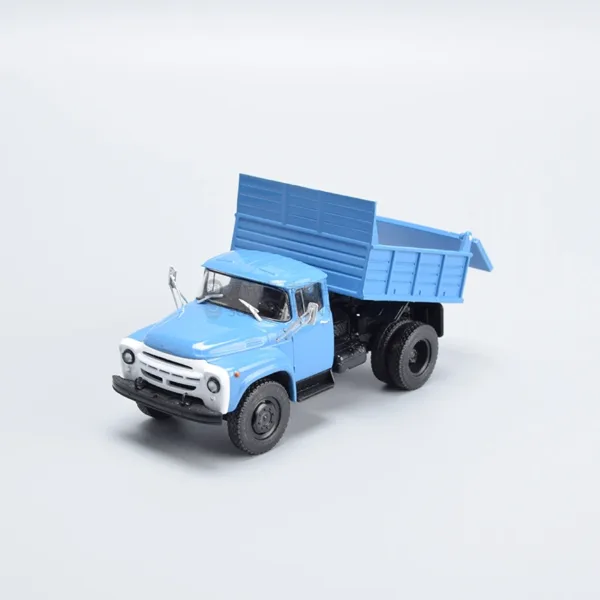 1:43 Scale Vintage ZIL MMZ 4502 Truck Model - Image 4