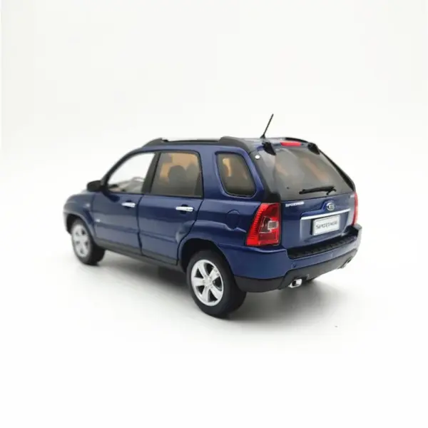 1:18 KIA Sportage SUV Diecast Model Car - Image 3