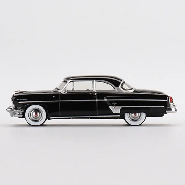 1:64 Lincoln Capri 1954 Diecast Model Car - Image 2