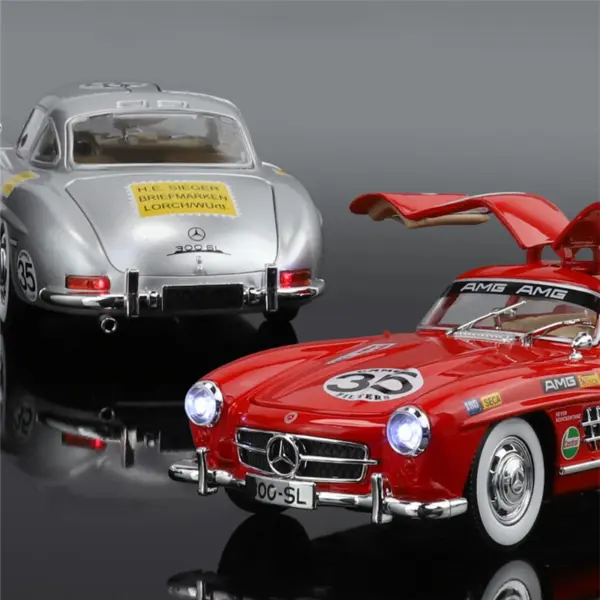 1:24 Scale Alloy Mercedes Benz 300SL Model - Image 4