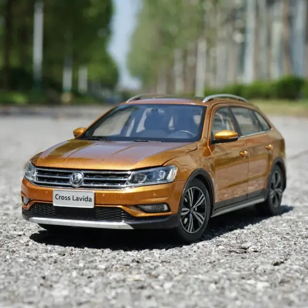 1:18 Scale Diecast Volkswagen Cross Lavida Model