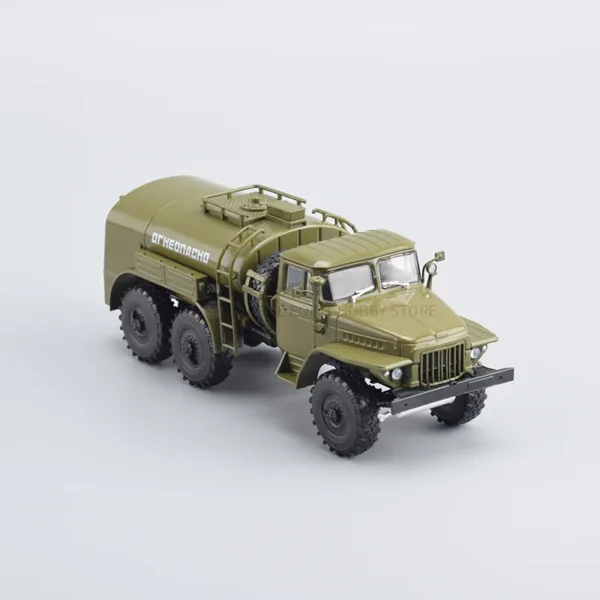 TZ-5-375 Tank Truck Diecast Scale Model - Image 5