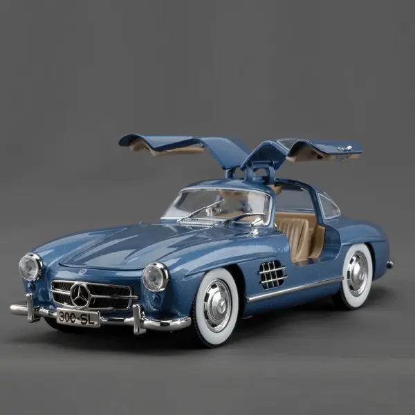 1:24 Alloy 300SL Vintage Toy Car Model - Image 10