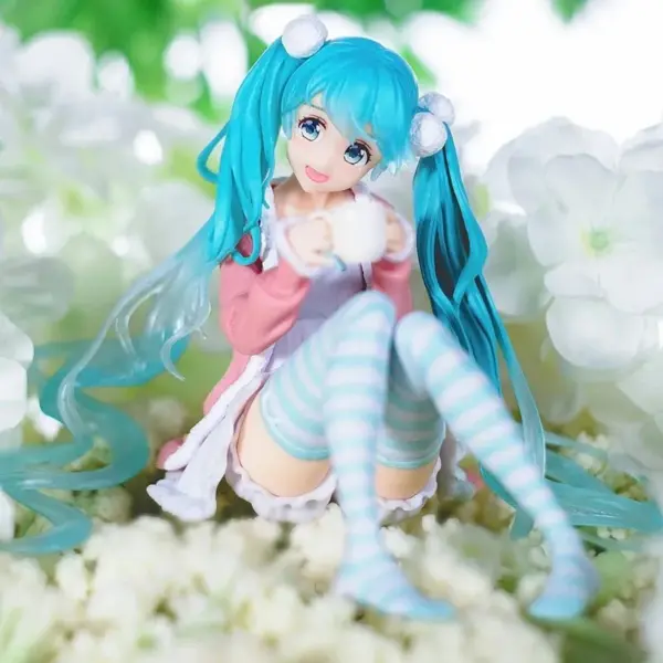 Hatsune Miku 16CM PVC Figure in Loungewear - Image 5