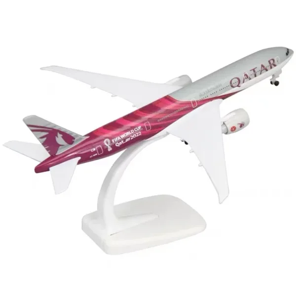 Qatar Airways Boeing 777 Diecast Model 20cm - Image 5